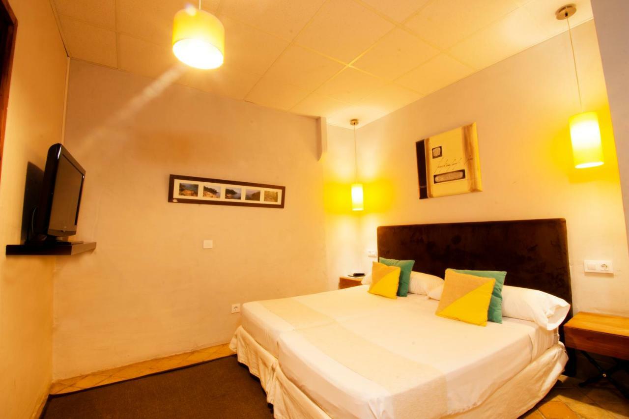 S'Hostal D'Esporles Exterior photo